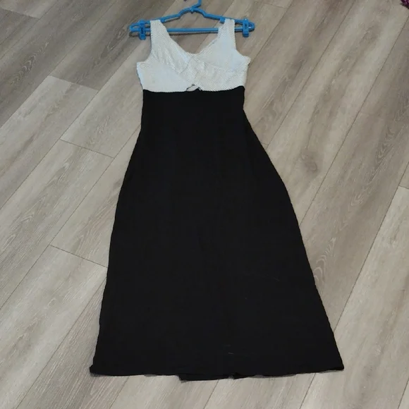 Soprano Striped Maxi Dress - Picture 3 of 16